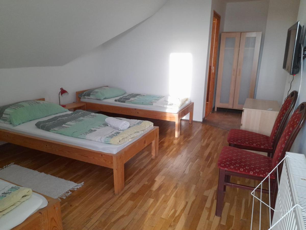 Anna Vendégház Szeleste Extérieur photo